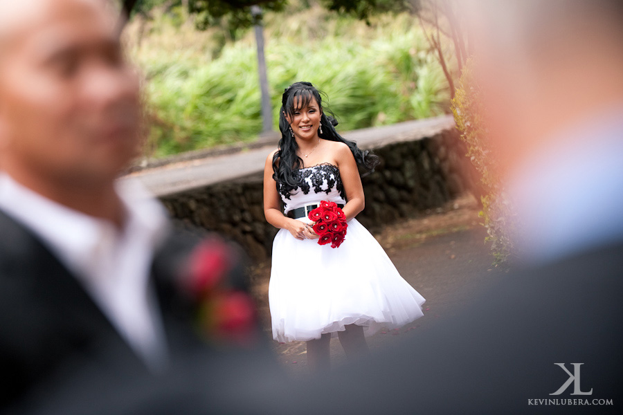 beautiful maui bride