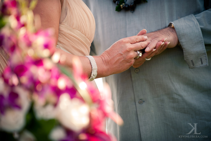 getting married on maui