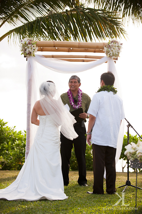 wedding-ceremony-at-paradise cove